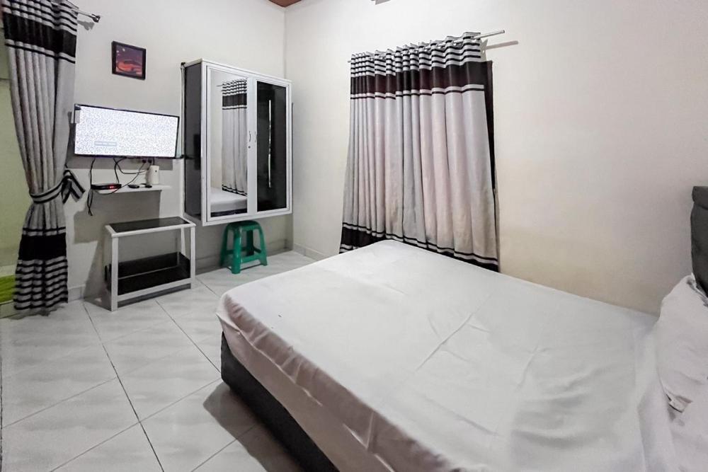 Hotel Kostel 99 Pangkal Pinang Redpartner Extérieur photo