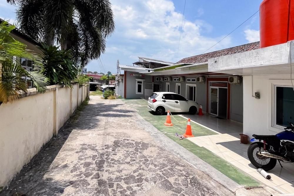 Hotel Kostel 99 Pangkal Pinang Redpartner Extérieur photo
